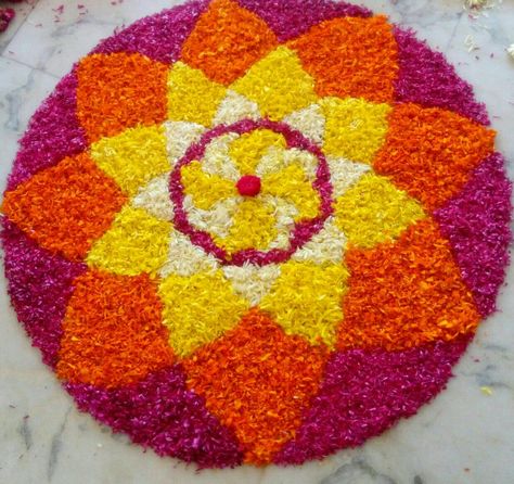 Athappookkalam Design, Small Pookalam Design Onam, Small Pookalam, Pookkalam Designs Onam Simple, Pookkalam Designs, Onam Pookalam Design, Onam Pookalam, Poo Kolam, Pookalam Design