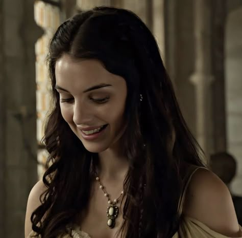 Mary Stuart, Adelaide Kane, Past Lives, Reign, Hair