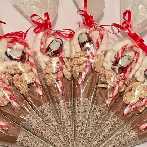 Christmas Sweet Cones, Sweet Favours, Hot Chocolate Powder, Chocolate Christmas Gifts, Sweetie Cones, Reindeer Hot Chocolate, School Christmas Gifts, Chocolate Cone, Chocolate Drops