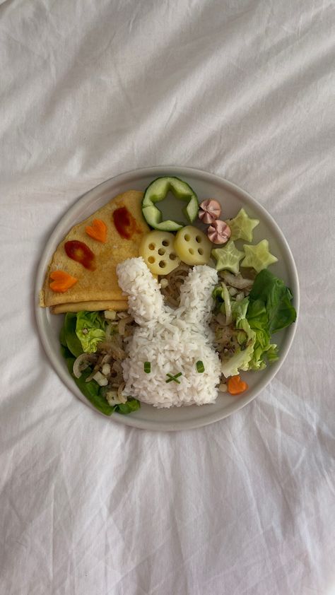 Kawaii Vegan Food, Cute Food Healthy, Cute Vegan Food, Miffy Netherlands, Miffy Bento, Easter Eggs Aesthetic, Miffy Food, Bento Cute, Cute Salad