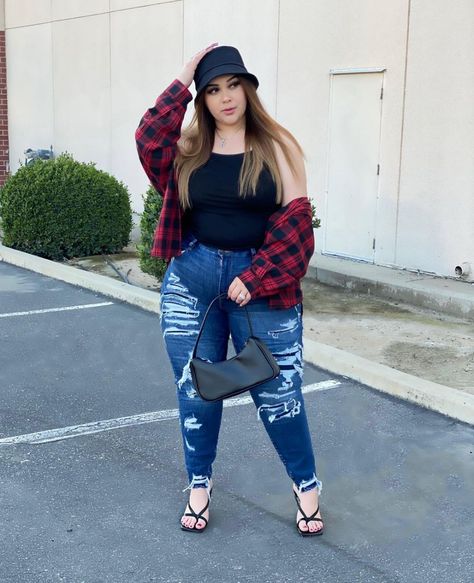 Raquel Gutierrez on Instagram: “Dangerous but fun💋 Flannel: @sheincurve Use code: Raquelg15 Top: @theklosetbtq Use code: raquel20 Jeans: @americaneagle Bucket hat /…” Bucket Hat Outfit, Hat Outfit, Plus Size Outfit, Thick And Fit, Outfits With Hats, Ripped Jean, Plus Size Fashion, Plus Size Outfits, Bucket Hat