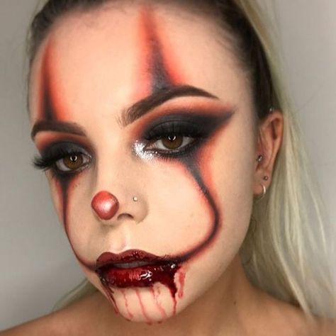 Creepy Halloween Makeup Ideas, Creepy Clown Makeup, Pelottava Halloween, Halloween Makeup Clown, Halloween Makeup Look, Halloweenský Makeup, Halloween Make-up Looks, Clown Halloween Costumes, Holloween Makeup