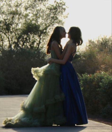 teenage romance teen couples wlw sapphic lgbt queer lesbian Lesbian Prom Dress, Sapphic Dancing, Wlw Teen Romance, Wlw Prom Outfits, Wlw Prom Pictures, Wlw Homecoming, Cute Lesbian Prom Pictures, Wlw Hoco, Wlw Promposal