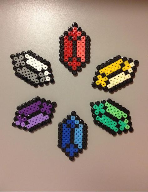 Edm Perler, Zelda Rupees, Hamma Beads Ideas, Perler Creations, Melty Bead Patterns, Pearl Beads Pattern, Easy Perler Beads Ideas, Art Perle, 8bit Art