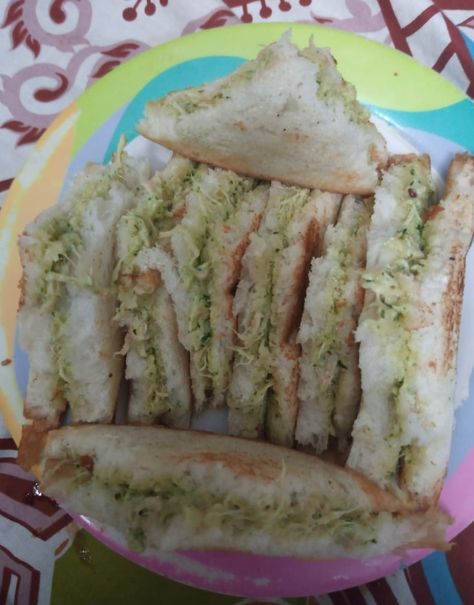 Home made club samdwich by SaLwa ShaH Sandwich Pic, Sandwich Pictures, Club Sandwich, Food Pics, Real Pic, Real Food, Food Pictures, Home Made, Real Food Recipes