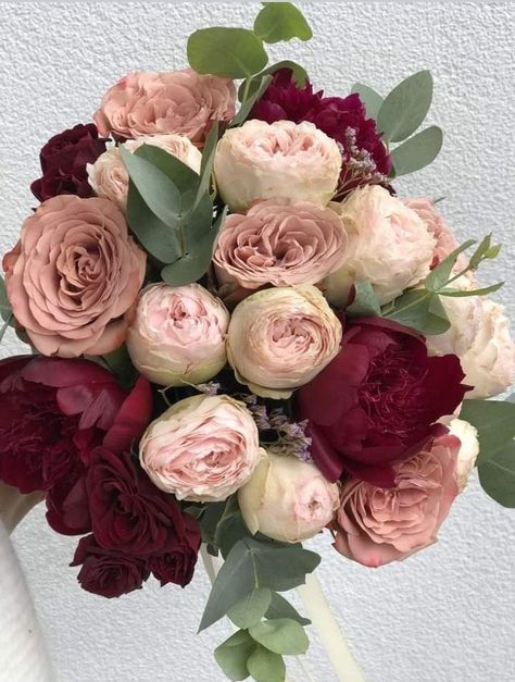 Maroon And Pink Flowers, Burgundy Dusty Rose Bouquet, Wine And Pink Wedding, Burgundy And Blush Wedding Cake, Blush And Burgundy Bouquet, Burgundy And Blush Bouquet, Burgundy Rose Bouquet, Maroon Roses, Blush Wedding Centerpieces