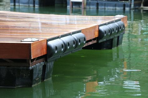 Lakehouse Dock, Kayak Dock, Floating Dock Plans, Lake Deck, Dock Ideas, Floating Docks, Waterfront House, Lakehouse Ideas, Diving Boards