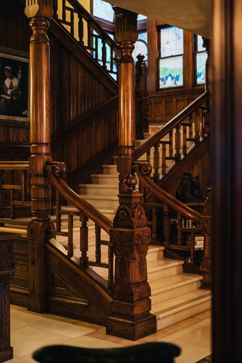 Inside historic Victorian SF mansion that reopened as hotel, restaurant - Curbed SF Victorian Hotel, 20s Mansion, Victorian Hotel Exterior, Victorian Mansion, Victorian Mansion Interior, Old Mansions Interior, Victorian Grand Staircase, Giant Victorian Mansion, Castle Stairs Grand Staircase