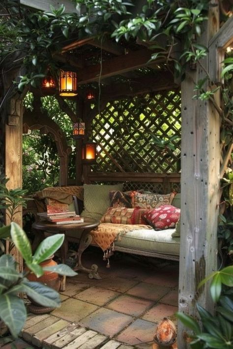 Rustic Garden Furniture, Boho Outdoor Space, Outdoor Reading Nooks, Reading Nook Ideas, Sacred Garden, Garden Nook, Small Patio Garden, Farmhouse Look, Reading Nooks