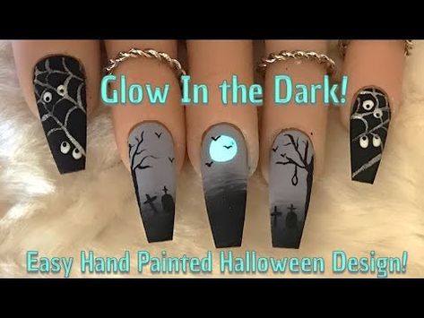 Nails Dark Design, Nails Art 2022, Easy Halloween Designs, Dark Gel Nails, Dark Nail Designs, Hand Painted Halloween, Happy Halloween Pictures, Uk Nails, Halloween Nails Easy