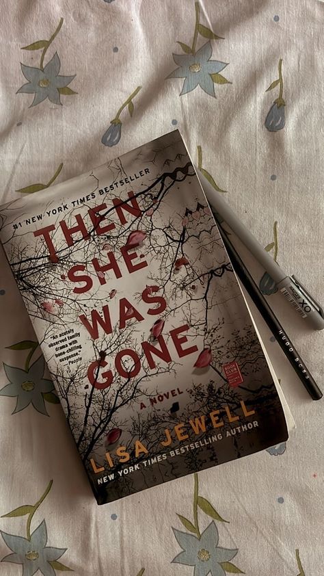 Then She Was Gone, Lisa Jewell, Gone Book, Her Loss, Fiction Books Worth Reading, Best Self Help Books, Dark Secrets, Books To Read Nonfiction, Book To Read