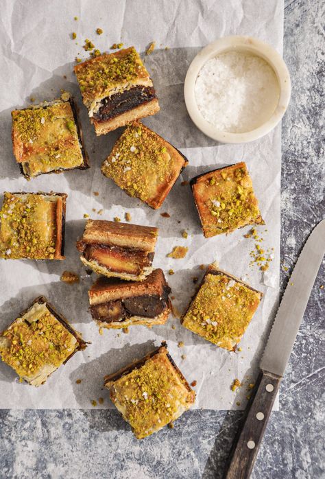 Gooey Date Pistachio Bars - Rancho Meladuco Date Farm Date Pistachio, Pistachio Bars, Yummy Bars, Flaky Pie Crust, Fresh Orange, Delicious Treats, Orange Zest, Natural Sugar, Almond Recipes