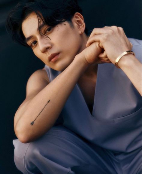 Mackenyu Arata Wallpaper Zoro, Mackenyu Arata Photoshoot, Mackenyu Arata Boyfriend, Mackenyu Zoro Wallpaper, Mackenyu Arata Wallpaper, Mackenyu Arata, Independent Lifestyle, One Piece Crew, Zoro One Piece