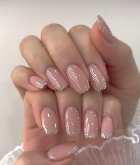 Nude Nails With Glitter, Nude Nail Designs, Work Nails, Nail Care Tips, Cute Gel Nails, Bride Nails, Nails Polish, Clear Nails, Elegant Nails