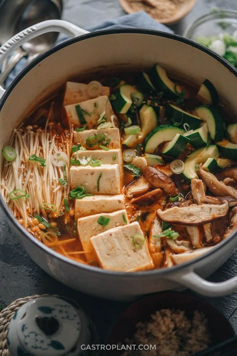 Vegan Kimchi Jjigae | A simple Korean-style stew made from kimchi, mushrooms, tofu, and assorted veggies. It has a comforting balance between sweet, sour, spicy, and savory and is one of my favorite cold-weather meals. Korean Stew, Jjigae Recipe, Dalton Gomez, Easy Kimchi, Wraps Vegan, Kimchi Jjigae, Kimchi Stew, Spicy Kimchi, Korean Vegan