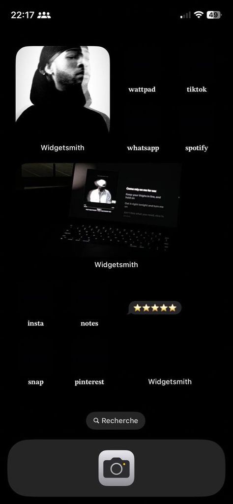 Black Phone Layout Aesthetic, Drake Homescreen Layout, Personal Wallpaper Ideas, Home Screen Layout Iphone Black, Black Home Screen Aesthetic, Iphone Layout Homescreen Ideas Dark, White Home Screen Ideas, Black Wallpaper Widget, Black Home Screen Ideas