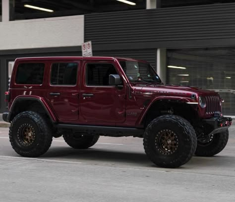 Motor vehicles are so ubiquitous in our lives that we sometimes think of them as a natural part of the urban environment. Like roads, bikes, trees, and coffee shops... However, some cars are so bizarre and 'out there' that you can’t help but do a double take. Red Jeep Wrangler, Stuff To Buy, Red Jeep, Custom Jeep Wrangler, Dream Cars Jeep, Custom Jeep, Jeep Rubicon, Jeep Lover, Jeep Wrangler Rubicon