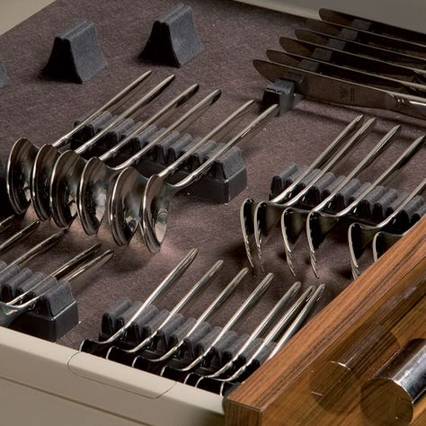 Organizing Kitchen Drawers, Dream Kitchen Luxury, Kitchen Drawers And Cabinets, Butler Kitchen, Kitchen Silverware, Kitchen Knife Storage, Drawers Ideas, Bottom Liner, Flatware Drawer