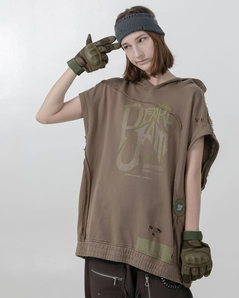 TRASHER detachable sleeve sweatshirt: Built for the harsh realities of the Red Zone wasteland. With detachable sleeves, adapt on the fly to survive. #postapocalypticfashion #dystopian #cyberpunkfashion #cyberpunk #streetwear Modern Dnd, Cyberpunk Streetwear, Clothing Branding Design, Aesthetic Material, Post Apocalyptic Fashion, Street Aesthetic, Detachable Sleeves, Error Code, Red Zone