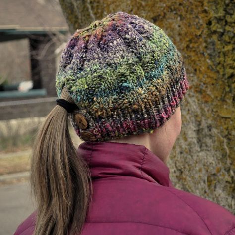 Hat pattern with a space to allow you to wear your hair up. Genius. Pattern is a couple of dollars to buy. Ponytail Hat Crochet Free Pattern, Ponytail Hat Knitting Pattern, Crochet Ponytail Hat Pattern, Knitted Ponytail Hat, Ponytail Hat Pattern, Ponytail Hat Crochet, Knifty Knitter, Crochet Knit Hat, Ponytail Hat