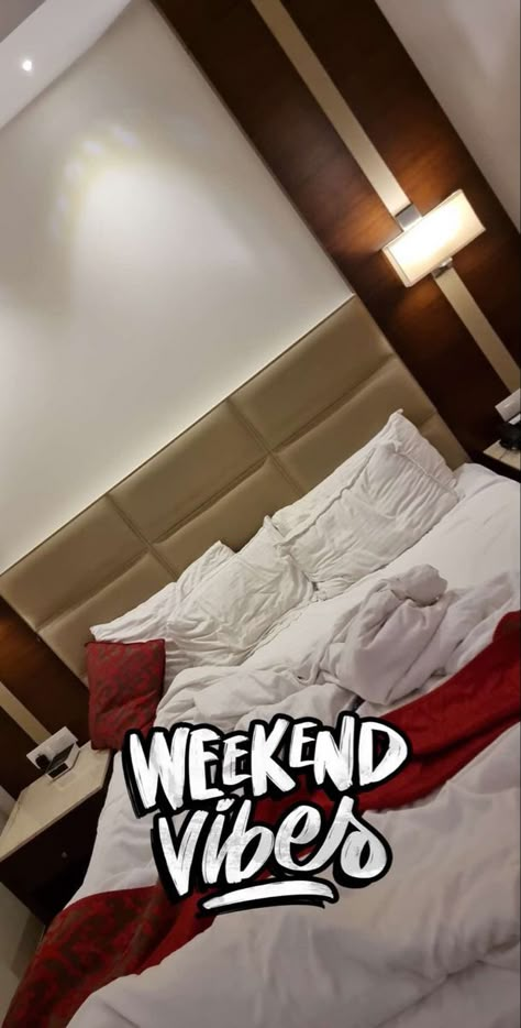 Room Fake Snap, Night Snapchat, London Hotel Room, Room Snap, Aesthetic Snap, Snap Map, London Hotel, Luxury Hotel Room, Alcohol Party