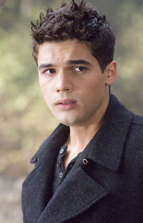 Steven Strait / Caleb Danvers : The Covenant (2006) Covenant Movie, Steven Strait, Warren Peace, Fashion Models Men, Rugged Men, The Covenant, Hush Hush, Serie Tv, Actors & Actresses