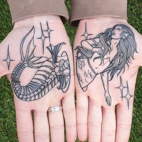 Luke.A.Ashley on Instagram: “1 week into Healing 🚑🤍 Thanks for the photo @one_day_ray 🖤 Made using @vladbladirons ⚔️ #tattoo #healingtattoo #palmtattoo #palmtattoos…” Mermaid Hands, Palm Tattoo, Tattoo Mermaid, Full Hand Tattoo, Hands Tattoo, Palm Tattoos, Healing Tattoo, Mermaid Tattoo, Mermaid Tattoos