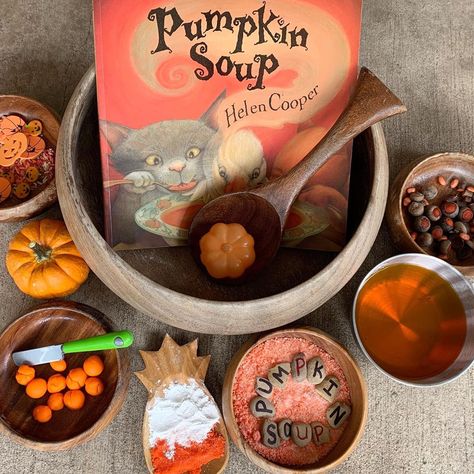 Pumpkin Soup Helen Cooper, Pumpkin Soup Story Eyfs, Reggio Pumpkin Activities, Pumpkin Soup Story Activities, Pumpkin Soup Activities For Kids, Book Sensory Bins, Pumpkin Soup Book Activities, Pumpkin Soup Activities, Pumpkin Soup Book