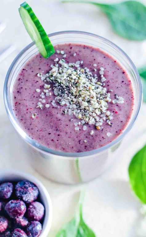 Easy and healthy Blueberry Spinach Smoothie recipe with NO YOGURT. This simple dairy free smoothie is sweetened with frozen berries along with fresh spinach and hydrating cucumber. Blueberry Spinach Smoothie, Sweet Potato Smoothie, Spinach Smoothie Recipes, Banana Protein Smoothie, Papaya Smoothie, Blueberry Smoothie Recipe, Honor System, Dairy Free Smoothies, Energy Smoothies