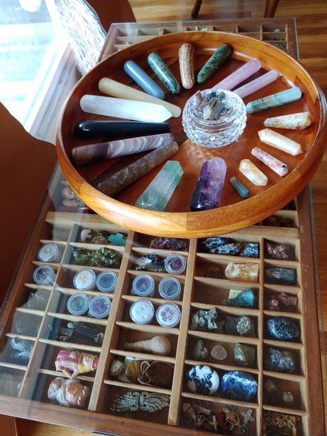 Crystal Table Display, Drawer Coffee Table, Stone Display, Portable Display, Witchy Stuff, Table Display, Center Table, Display Ideas, Interior Decoration