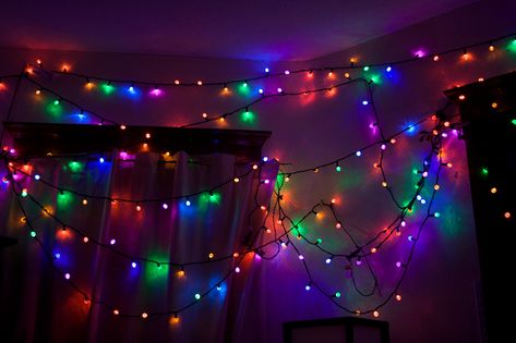 LED Christmas lights come in a compete selection of rainbow colors. Rave Light, Christmas Lights In Bedroom, Christmas Light Installation, Hanging Christmas Lights, Rainbows Christmas, Colorful Lights, Stranger Things Aesthetic, Rainbow Light, Led Christmas Lights