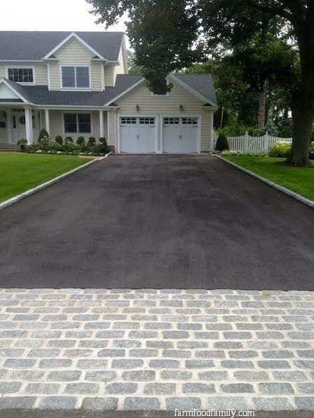 Blacktop Driveway, Belgian Block, Tarmac Driveways, Driveway Edging, Modern Driveway, Driveway Installation, Paving Ideas, Asphalt Driveway, Driveway Paving