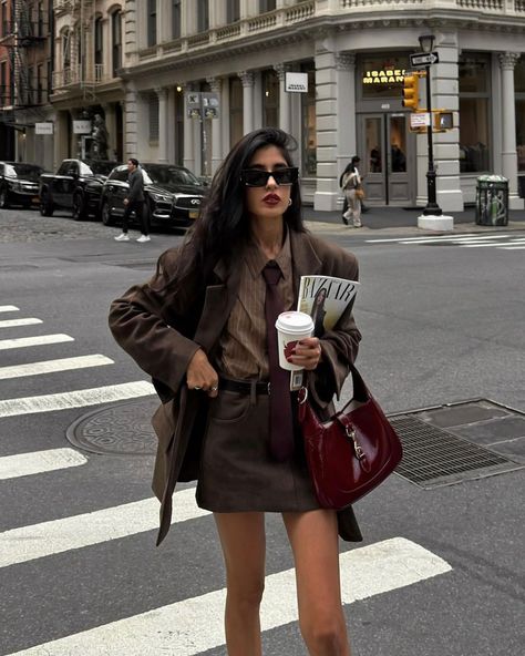 The Frankie Shop | Texture play with our suede chocolate brown Peoria set, styled by @narrinanatasha. Now back in stock. #TheFrankieShop #FrankieForAll… | Instagram Brown And Burgundy Outfit, Brown Outfits Aesthetic, Brown Mini Skirt Outfit, Brown Suede Jacket Outfit, Suede Skirt Outfit, Suede Jacket Outfit, Brown Suede Skirt, Mini Skirt Fashion, Brown Mini Skirt