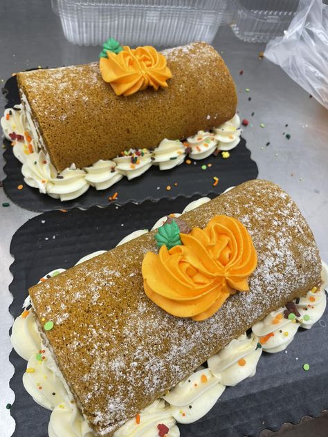 Pumpkin rolls 🤮🤮🤮 Decorated Pumpkin Roll, Decorated Pumpkin, Pumpkin Rolls, Pumpkin Roll, Rolls, Cake