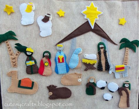 Felt Nativity Advent Calendar - Add one piece every day until Christmas.  Free pattern! Felt Nativity, Nativity Advent, Nativity Advent Calendar, Felt Advent Calendar, Nativity Ideas, Advent Crafts, Christmas Scripture, Christmas Advent Calendar Diy, Diy Nativity