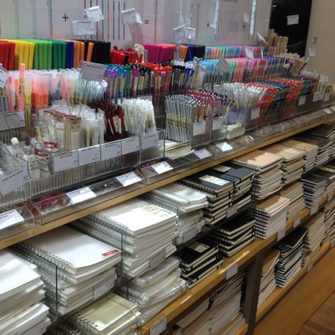 Muji... a writer's paradise... School Supplies Store, Muji Stationery, Muji Store, Stationery Store Design, Rangement Art, Stationary Store, Study Desk Decor, Cute Stationary School Supplies, Study Essentials