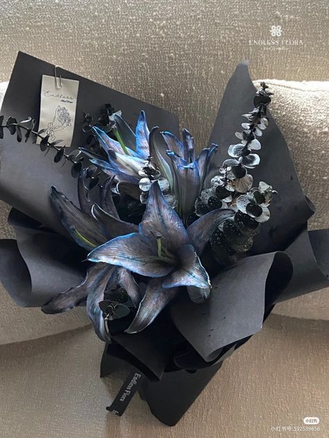 Black Lillies Bouquet, Dark Flowers Bouquet, Endless Flora, Goth Flowers, Black Bouquet, Goth Garden, Luxury Flower Bouquets, Fancy Flowers, Boquette Flowers