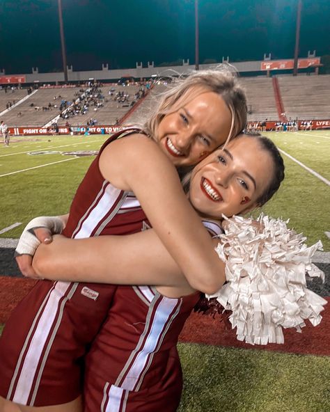 Football Game Cheer Pictures, Fnl Cheer Pictures, Red Cheer Uniforms, Game Day Cheer, Fnl Cheer, Dance Team Photos, Cheer Games, Hs Football, Cheer Team Pictures