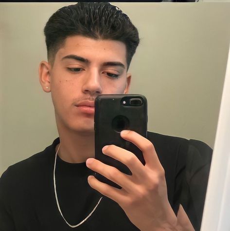 Mexican Slick Back, Slick Back Mexican, Cholo Hairstyles Men, Mexican Haircut Men, Slick Back Taper Fade, Hairstyles Slick, Slick Backs, Slick Back Haircut, Boys Fade Haircut