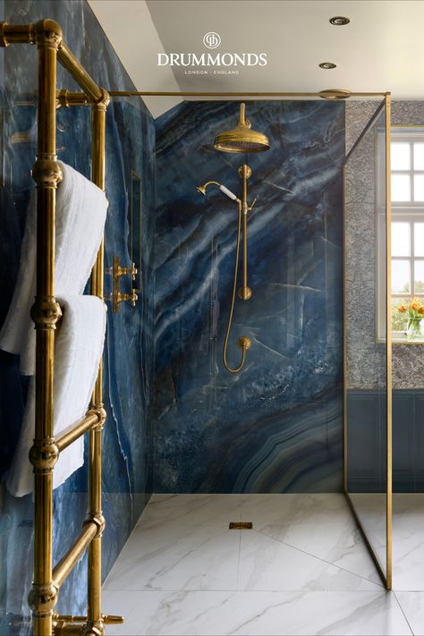 Blue Marble Bathroom, Master Bathrooms Luxury, Blue Marble Tile, Blue And White Bathroom, Blue Bathroom Walls, Dark Blue Bathrooms, White Bathroom Rug, Gold Bad, Blue Bathroom Tile