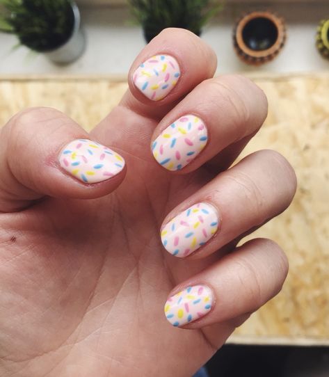 Sprinkle Nails, Birthday Nail Art, Beautiful Nail Art Designs, Ice Cream Nails, Easy Nail Designs, Confetti Nails, Toe Nail Color, Hippie Nails, Diy Acrylic Nails