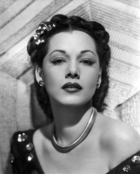 Maria Montez, Ava Gardner, Classic Movie Stars, Classic Actresses, Actrices Hollywood, Old Hollywood Glamour, Golden Age Of Hollywood, Hollywood Actor, Classic Films