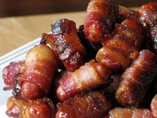 Bacon-Wrapped Li’l Smokies in a Brown Sugar and Maple Glaze | Tasty Kitchen: A Happy Recipe Community! Bacon Wrapped Lil Smokies, Cocktail Weenies, Lil Smokies, Meat Appetizers, Maple Glaze, Great Appetizers, Snacks Für Party, Goulash, Main Course Recipes