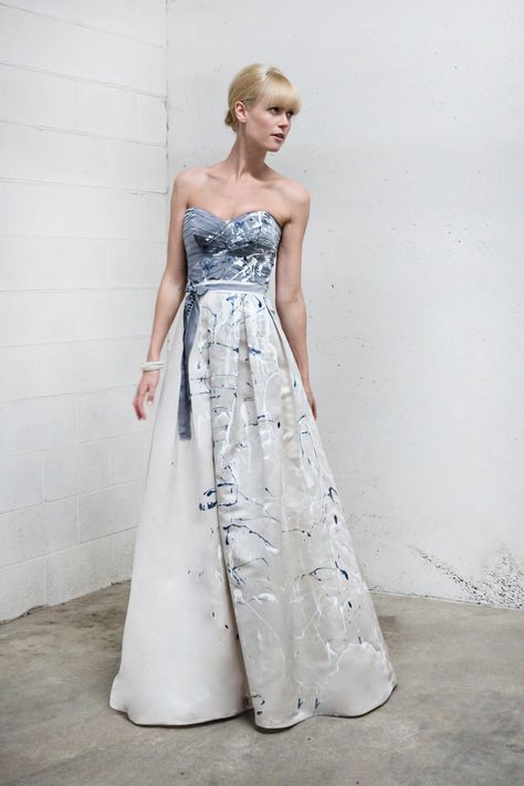 This dress, omg. It's a one-of-a-kind splatter paint wedding dress, and I almost bought it. And then stopped myself, because I think it should be worn by an artist. Are you the one that's going to rock this dress? Wedding Outfits Women, Turkish Theme, Lavender Wedding Dresses, Repurpose Wedding Dress, Painted Wedding Dress, Blush Purple Wedding, Color Wedding Dresses, Color Wedding Dress, Ombre Wedding Dress