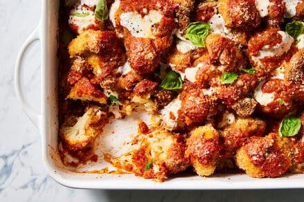 Ricotta Pasta Alla Vodka Recipe Cauliflower Parmesan Bake, Cauliflower Parm, Savory Cocktails, Gi Recipes, Nyt Recipes, Spiralized Recipes, Cauliflower Parmesan, How To Cook Cauliflower, Veggie Mains