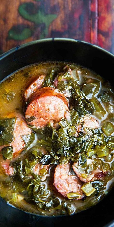 Green Gumbo, Louisiana Gumbo, Gumbo Soup, Collard Greens Recipe, Cajun Dishes, Cajun Creole Recipes, Turnip Greens, Gumbo Recipe, Cajun Cooking