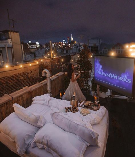 Rooftop Date, Manhattan Rooftop, Balcony Apartment, Luxury Lifestyle Couple, Romantic Date Night Ideas, Nyc Rooftop, Dream Vacation Spots, Date Night Ideas, Hotel Pool