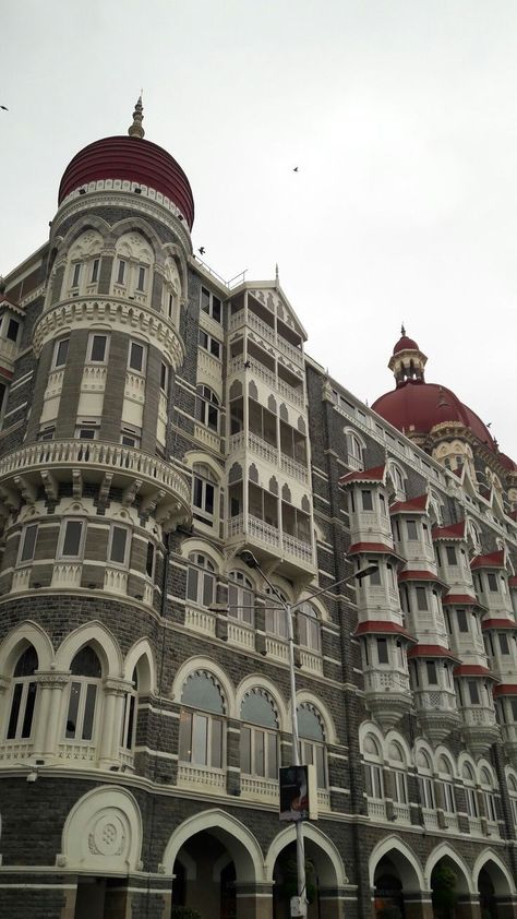 TAJ HOTEL,MUMBAI Taj Hotel Mumbai, Marine Drive Mumbai, Taj Hotel, Dubai Aesthetic, Mumbai City, Story Ideas Pictures, Insta Profile Pic, Instagram My Story, Driving Pictures