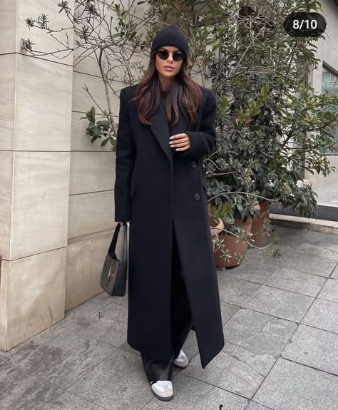 Maxi Coat Outfit, Oversized Coat Outfit, London Winter Outfits, Winter 22, Classic Style Outfits, Posh Style, Paris Outfits, Casual Winter Outfits, Autumn Outfit