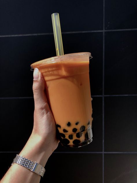 Thai Tea Boba, Boba Aesthetic, Tea Website, Thai Milk Tea, Tea Aesthetic, Orange Bubbles, Bubble Tea Boba, Coffee Board, Boba Drink